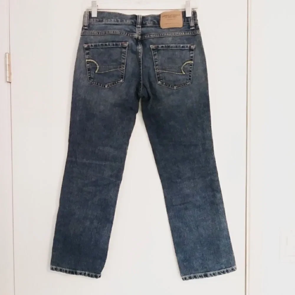 American Eagle Vintage Y2K Cropped Jeans